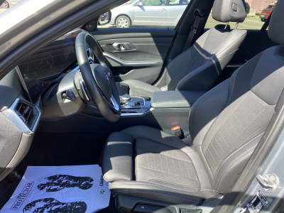 BMW 318 318d A G21 Touring Pano - ACC - Keyless- Harman Kardon - Head up Display