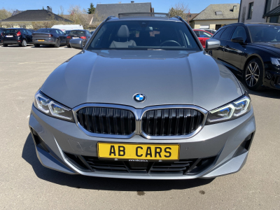 BMW 318 318d A G21 Touring Pano - ACC - Keyless- Harman Kardon - Head up Display