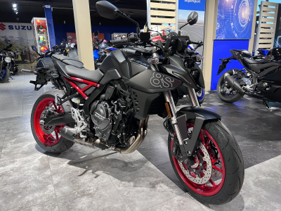Suzuki GSX-8S 