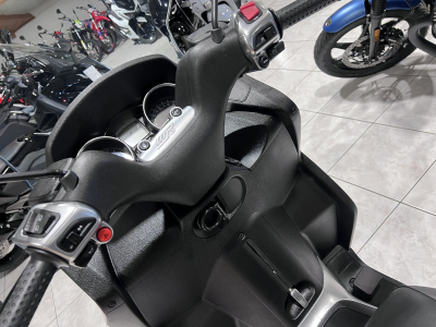 Piaggio MP3 300 