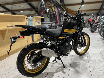 Royal Enfield Himalayan 450 Summit Black