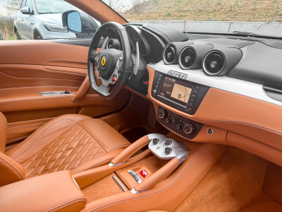 Ferrari FF V12 6.3 4x4 / SERVICE FERRARI / TOP ZUSTAND