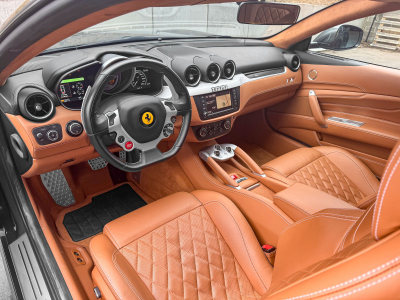 Ferrari FF V12 6.3 4x4 / SERVICE FERRARI / TOP ZUSTAND
