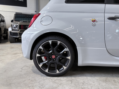 Abarth 595 Competizione COMPETIZIONE / Frequency Selective Damping / BREMBO / RECORD MONZA/ APPLE CARPLAY