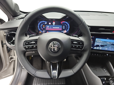 Alfa Romeo Junior 1.2 VGT 48V Hybrid Ibrida