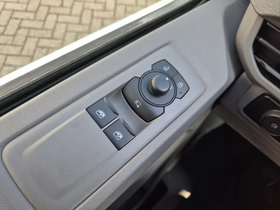 Volkswagen Transporter 2.0 TDi 110 L1H1