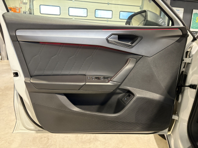 Cupra Leon SPORTSTOURER VZ 4DRIVE / BEATS AUDIO / AMBIENTE / APPLE CARPLAY / COVER/