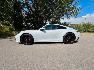 Porsche 992 911 Carrera 4 S Sport-Chrono - PanoIKAMIBoseI1Hand
