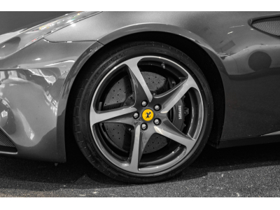 Ferrari FF V12 - GRIGIO SILVERSTONE