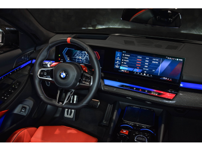 BMW M5 G90 Frozen Deep Grey Metallic - PACK CARBONE