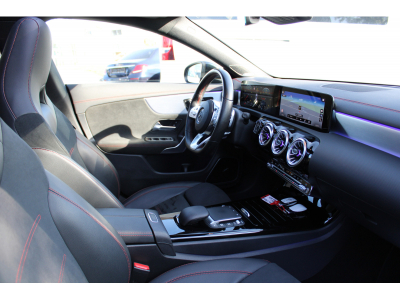 Mercedes-Benz CLA 200 Shooting Brake D AMG LINE PANO CUIR NAVI FULL OPTIONS