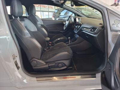 Ford Fiesta 1.5 ST Performance MAXTON DESIGN, B&O, NAVI, LED, CUIR, CAMERA, ALU 18''
