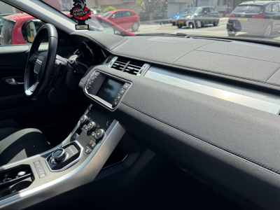 Land-Rover Range Rover Evoque 2.0TD4 SE 180 Auto.