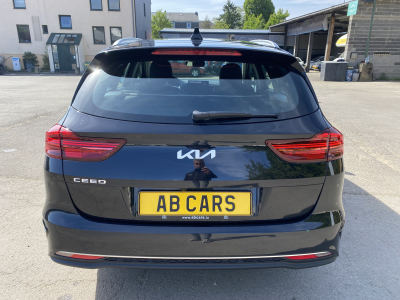 Kia Ceed SW 1.6 crdi 100kw AUTOMATIQUE Sportswagon CRDi Navi Touch Kamera