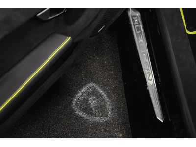 Lamborghini Huracán TECNICA LP 640-2 - NERO NOCTIS / VERDE SCANDAL