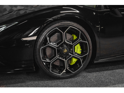 Lamborghini Huracán TECNICA LP 640-2 - NERO NOCTIS / VERDE SCANDAL