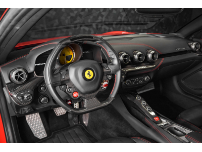Ferrari F12 Berlinetta V12 - ROSSO CORSA