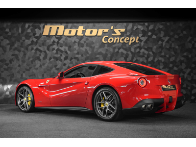 Ferrari F12 Berlinetta V12 - ROSSO CORSA