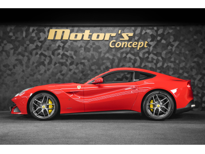 Ferrari F12 Berlinetta V12 - ROSSO CORSA