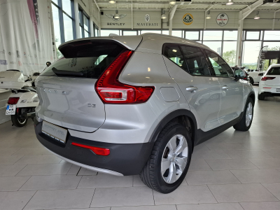 Volvo XC40 D3 MOMENTUM HARMAN KARDON CUIR NAVI