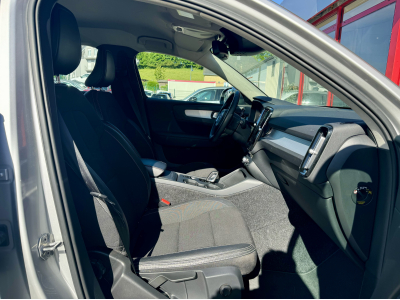 Volvo XC40 D3 MOMENTUM HARMAN KARDON CUIR NAVI