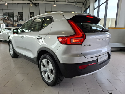 Volvo XC40 D3 MOMENTUM HARMAN KARDON CUIR NAVI