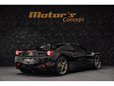 Ferrari 458 Spider V8