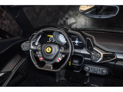 Ferrari 458 Spider V8