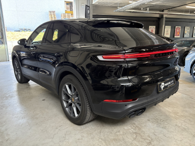Porsche Cayenne Coupe FACELIFT E-Hybrid / PANORAMA / ACC / 360° / CHRONO