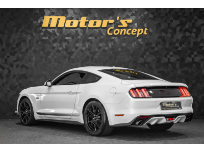 Ford Mustang 5.0 V8