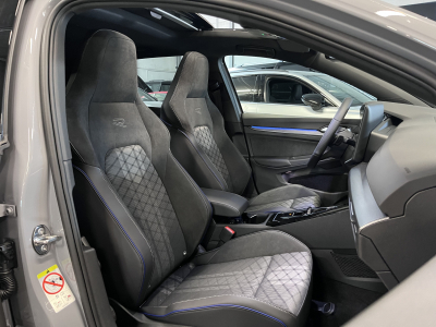Volkswagen Golf GOLF 8 FACELIFT R-Line 1.5 ETSI Business Prem 150CV DSG