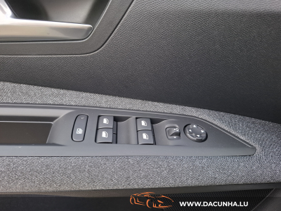Peugeot 3008 NEW, ACTIVE Pack 130cv, NAVI, CAMERA 360°,ALU, GARANTIE