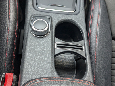 Mercedes-Benz CLA 180 Shooting Brake 180d BOITE AUTO PACK AMG CARPLAY GPS TOIT PANO