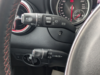 Mercedes-Benz CLA 180 Shooting Brake 180d BOITE AUTO PACK AMG CARPLAY GPS TOIT PANO