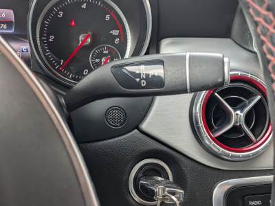 Mercedes-Benz CLA 180 Shooting Brake 180d BOITE AUTO PACK AMG CARPLAY GPS TOIT PANO