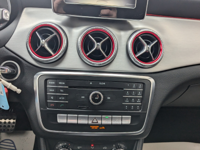 Mercedes-Benz CLA 180 Shooting Brake 180d BOITE AUTO PACK AMG CARPLAY GPS TOIT PANO