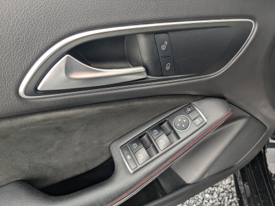 Mercedes-Benz CLA 180 Shooting Brake 180d BOITE AUTO PACK AMG CARPLAY GPS TOIT PANO