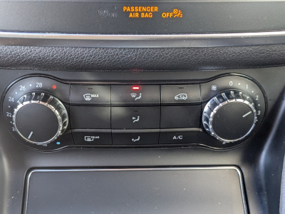Mercedes-Benz CLA 180 Shooting Brake PACK AMG CAMERA GPS BLUETOOTH LED