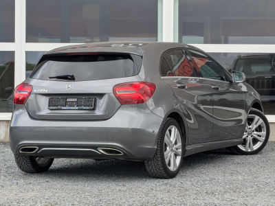 Mercedes-Benz A 200 A 200d  GPS TOIT PANO OUV CAMERA BLUETOOTH