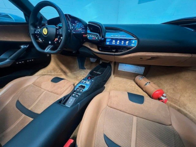 Ferrari SF90 Spider JBL Lift Kamera Garantie -1Hand