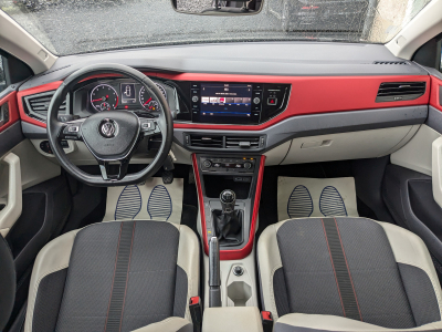 Volkswagen Polo 1.0 TSI Beats Edition CARPLAY APS AV/ARR BLUETOOTH