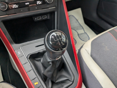 Volkswagen Polo 1.0 TSI Beats Edition CARPLAY APS AV/ARR BLUETOOTH