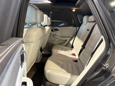 Porsche Macan Turbo Performance 441ps /21/Panorama/Camera//Burmester/Sport Chrono/Voll