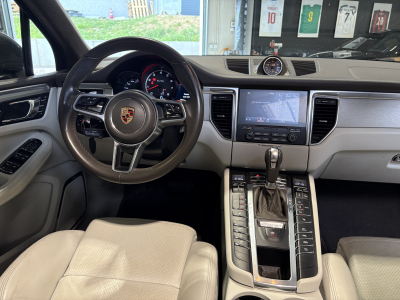Porsche Macan Turbo Performance 441ps /21/Panorama/Camera//Burmester/Sport Chrono/Voll