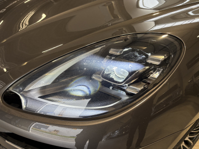 Porsche Macan Turbo Performance 441ps /21/Panorama/Camera//Burmester/Sport Chrono/Voll