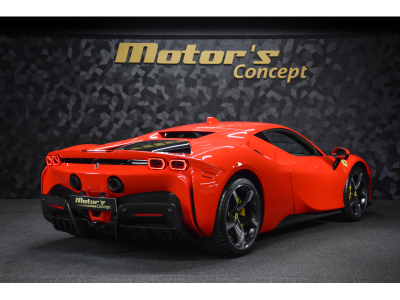 Ferrari SF90 Stradale ROSSO SCUDERIA