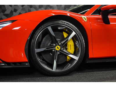 Ferrari SF90 Stradale ROSSO SCUDERIA