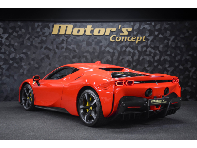 Ferrari SF90 Stradale ROSSO SCUDERIA