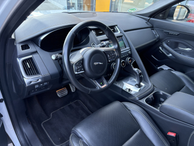 Jaguar E-Pace P240 R-Dynamic HSE AWD / MERIDIAN / PANORAMA /