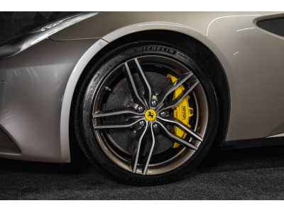 Ferrari FF V12 - GRIGIO INGRID 720